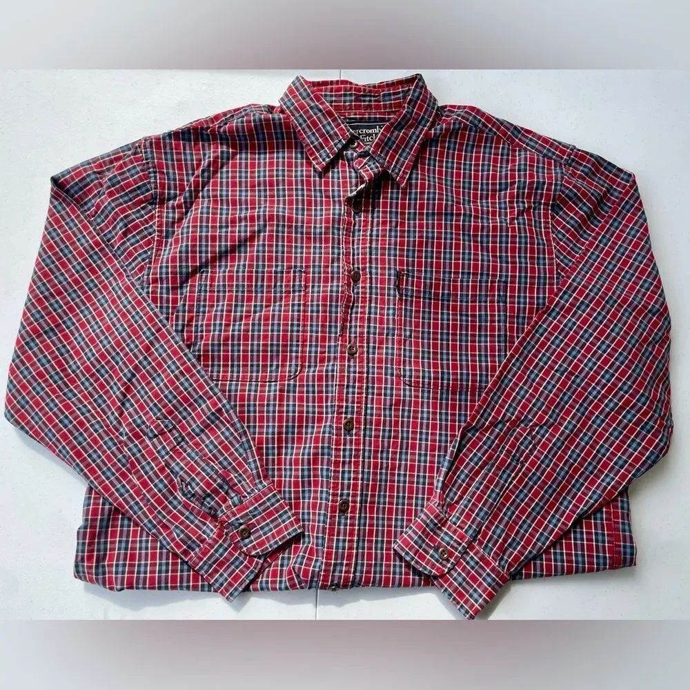Abercrombie & Fitch Plaid Button Down Shirt Men’s M Red Blue Cotton